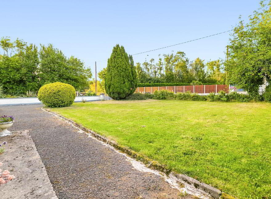 Great Connell, Newbridge, W12RP84