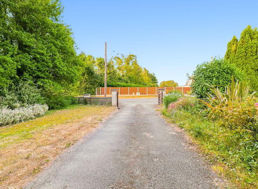 Great Connell, Newbridge, W12RP84