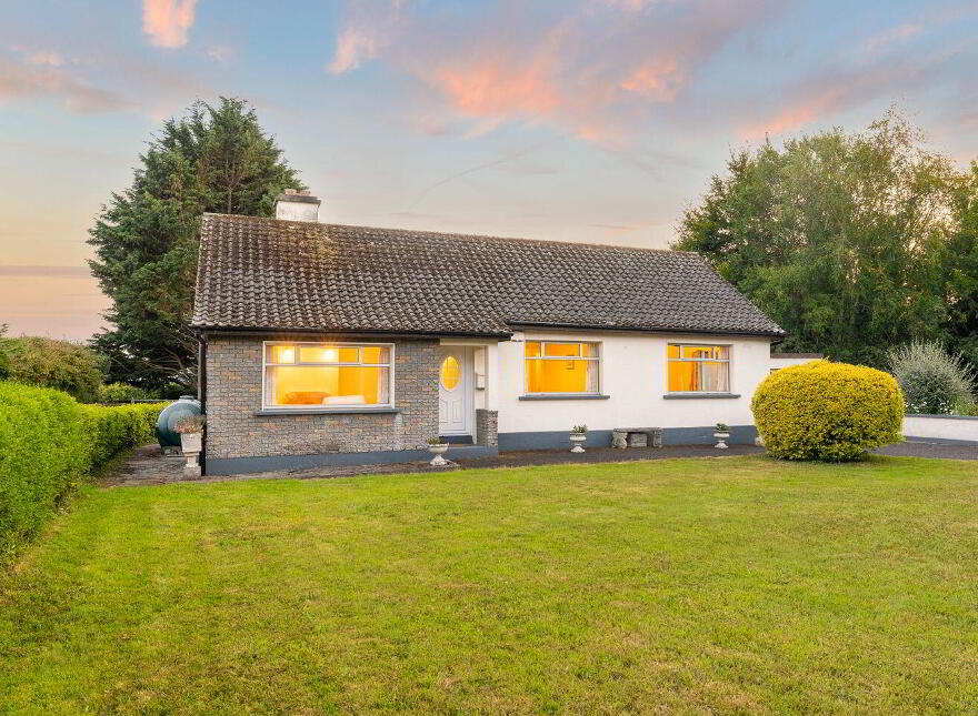 Great Connell, Newbridge, W12RP84