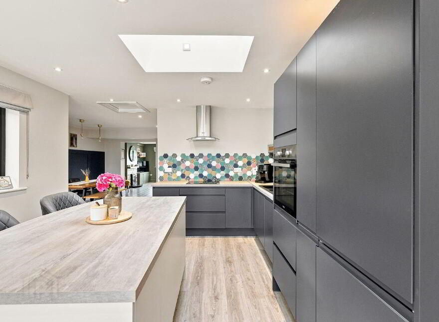 1636 Pairc Mhuire, Newbridge, W12YC98