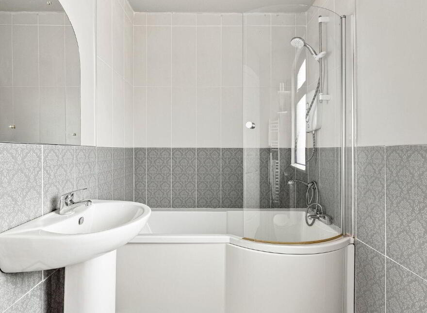 1636 Pairc Mhuire, Newbridge, W12YC98