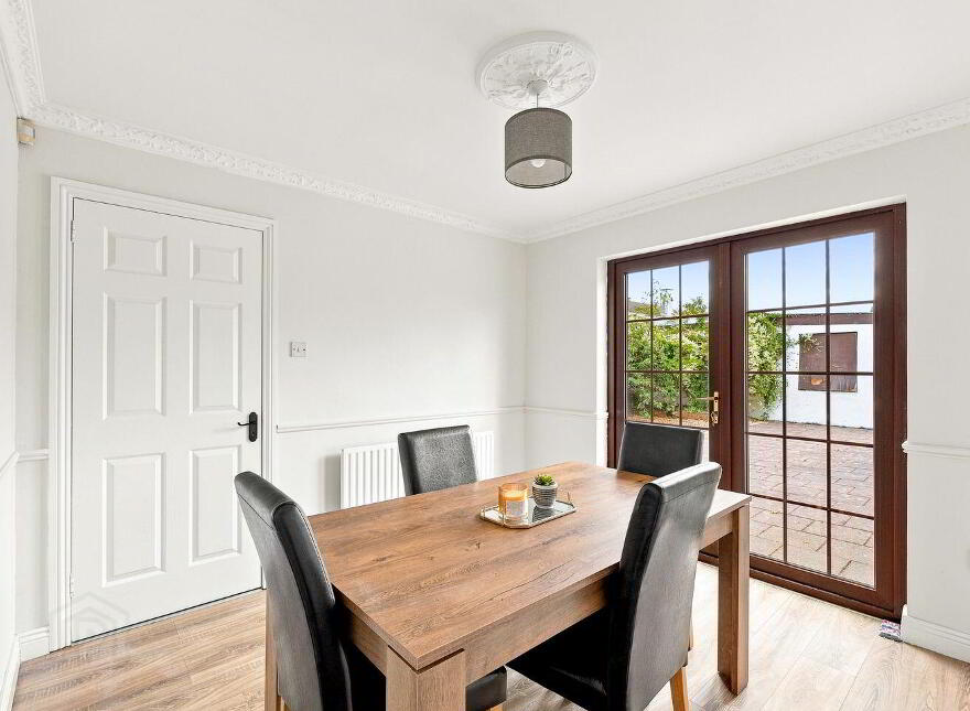 63 The Oaks, Newbridge, W12EY27