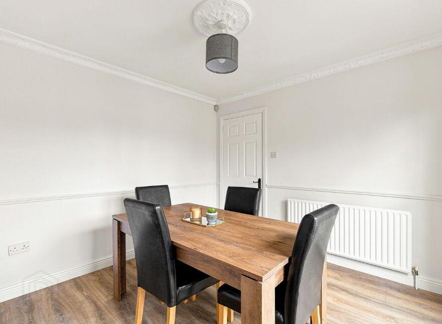63 The Oaks, Newbridge, W12EY27