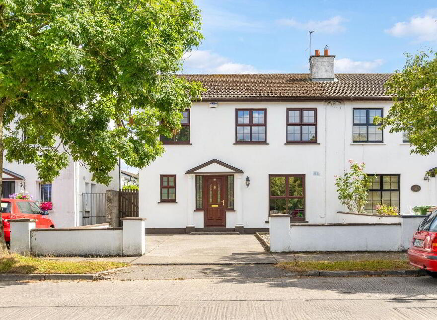 63 The Oaks, Newbridge, W12EY27