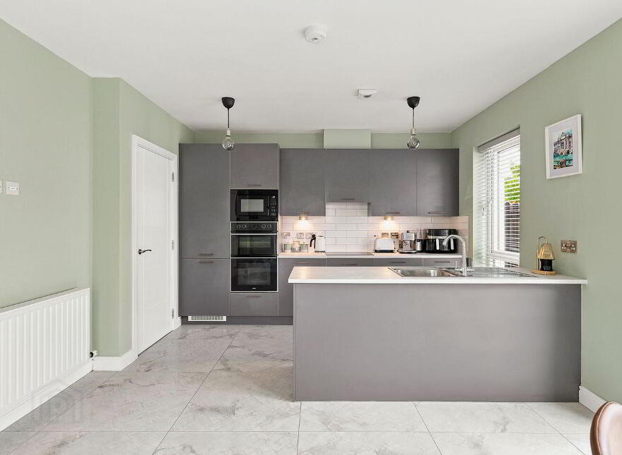 20 Whitethorn Place, Naas, W91E9TN