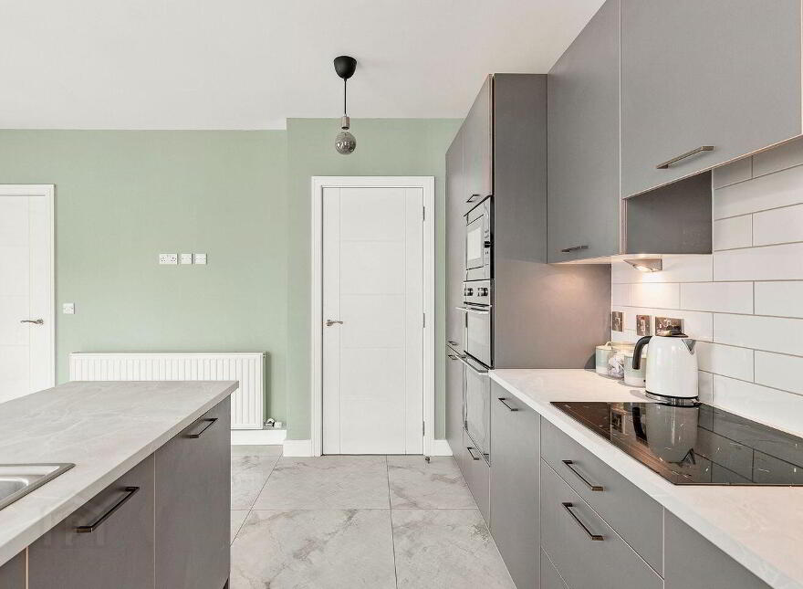20 Whitethorn Place, Naas, W91E9TN