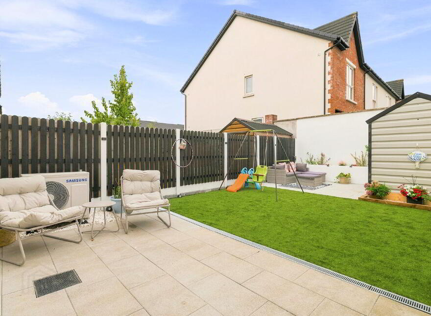 20 Whitethorn Place, Naas, W91E9TN