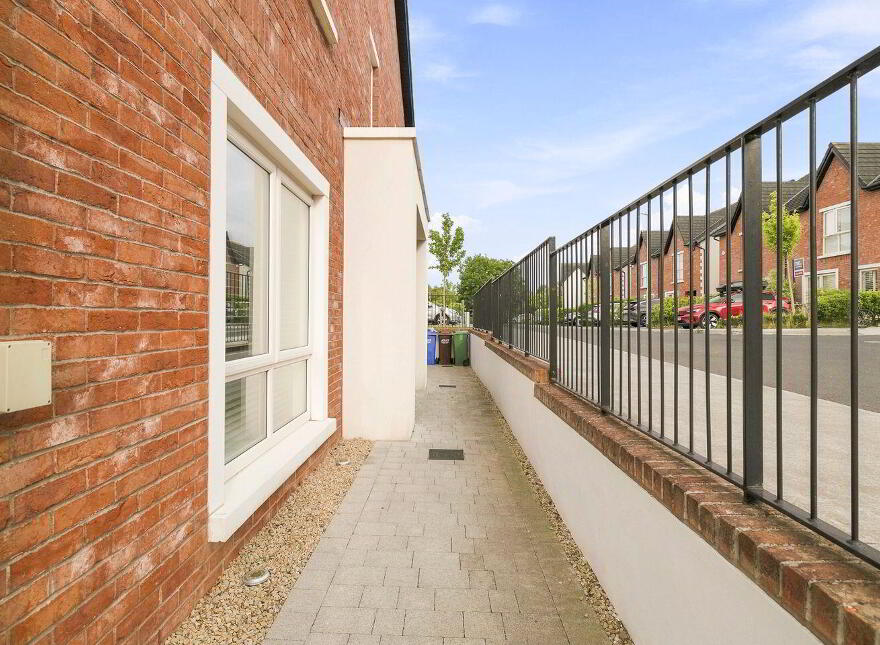 20 Whitethorn Place, Naas, W91E9TN