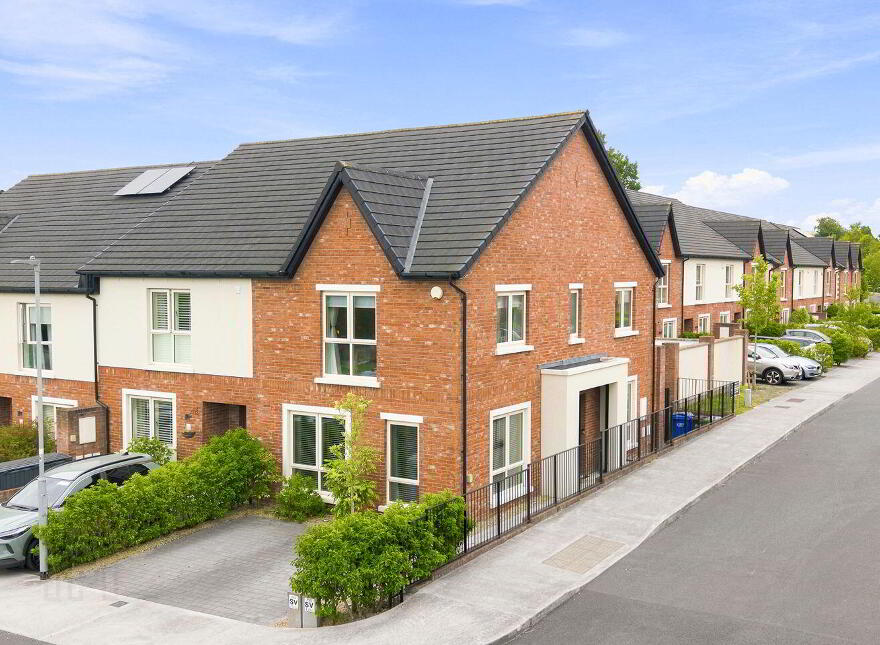 20 Whitethorn Place, Naas, W91E9TN