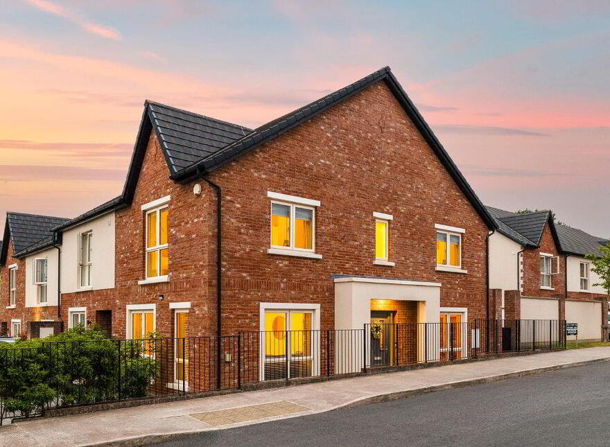 20 Whitethorn Place, Naas, W91E9TN