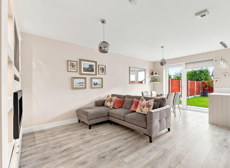 22 The Arches, Castle Farm, Naas, W91EFH4