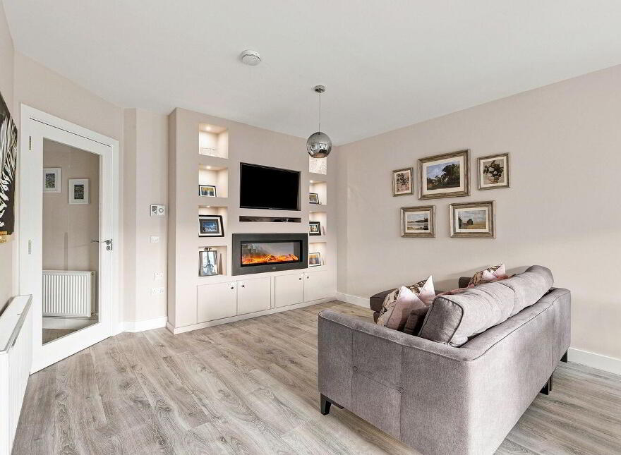 22 The Arches, Castle Farm, Naas, W91EFH4