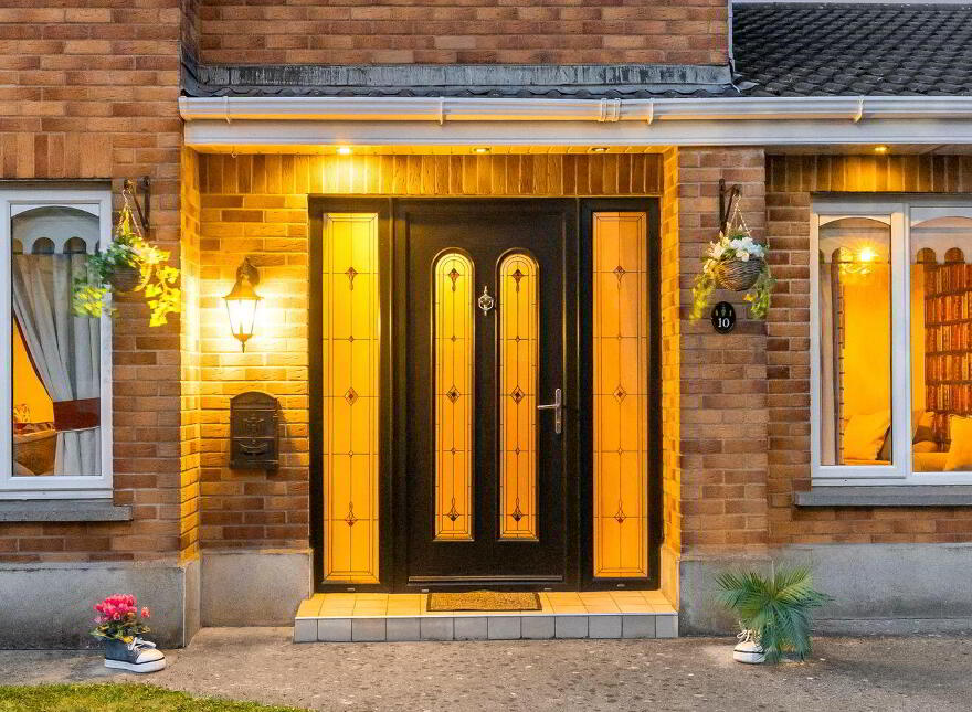10 Kilbelin Close, Newbridge, W12KX82