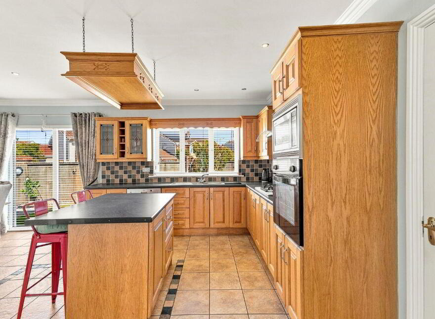 10 Kilbelin Close, Newbridge, W12KX82