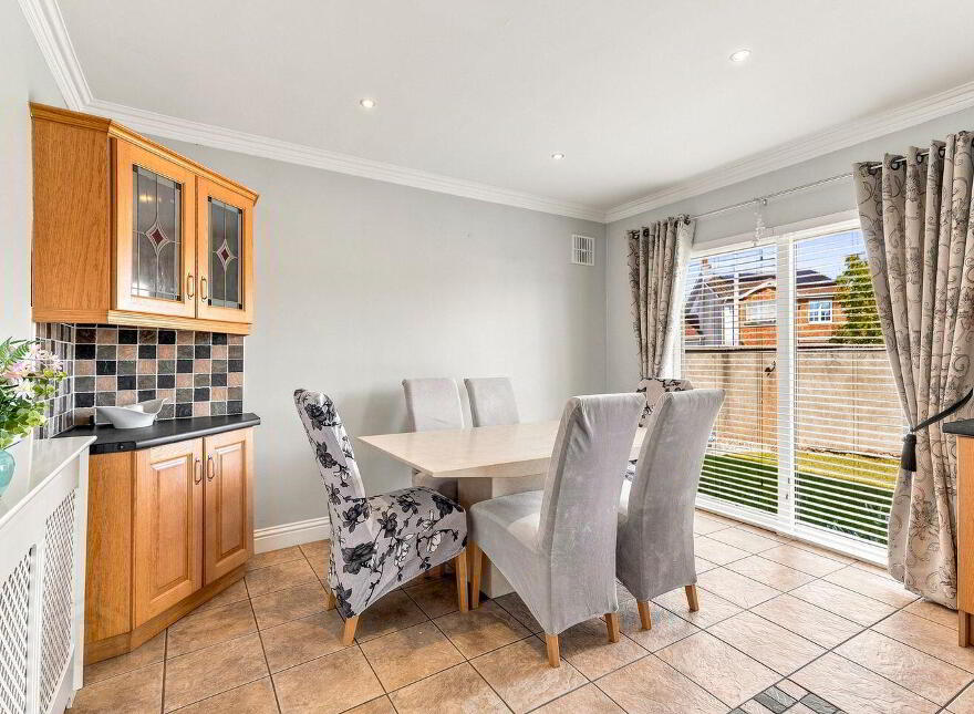 10 Kilbelin Close, Newbridge, W12KX82