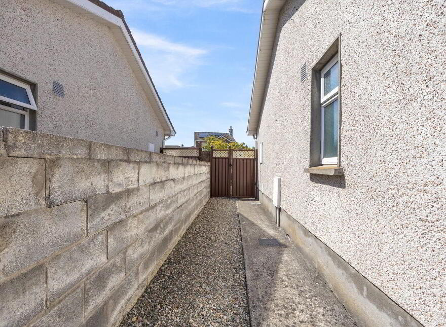 10 Kilbelin Close, Newbridge, W12KX82
