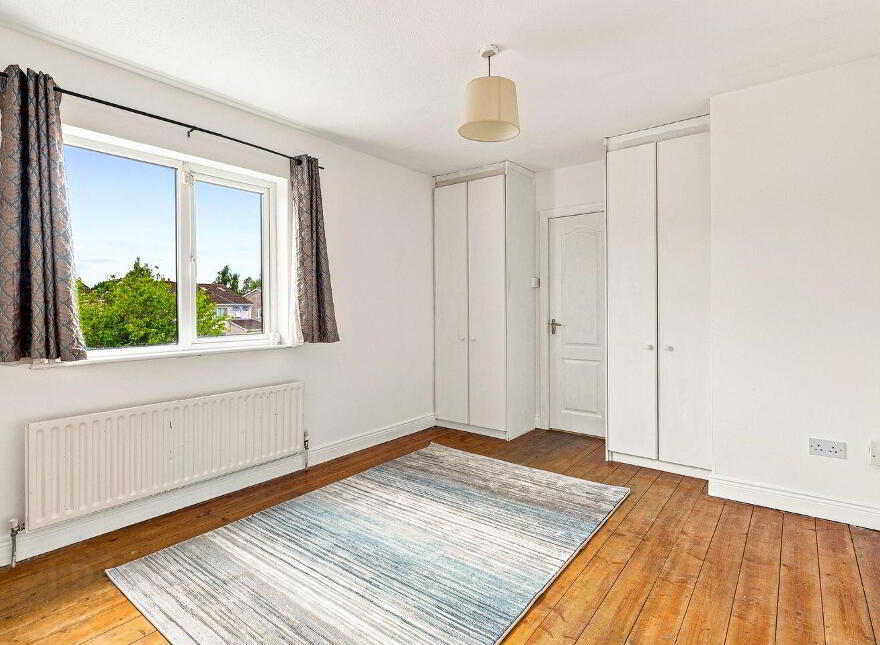 11 The Green, College Farm, Newbridge, W12H674