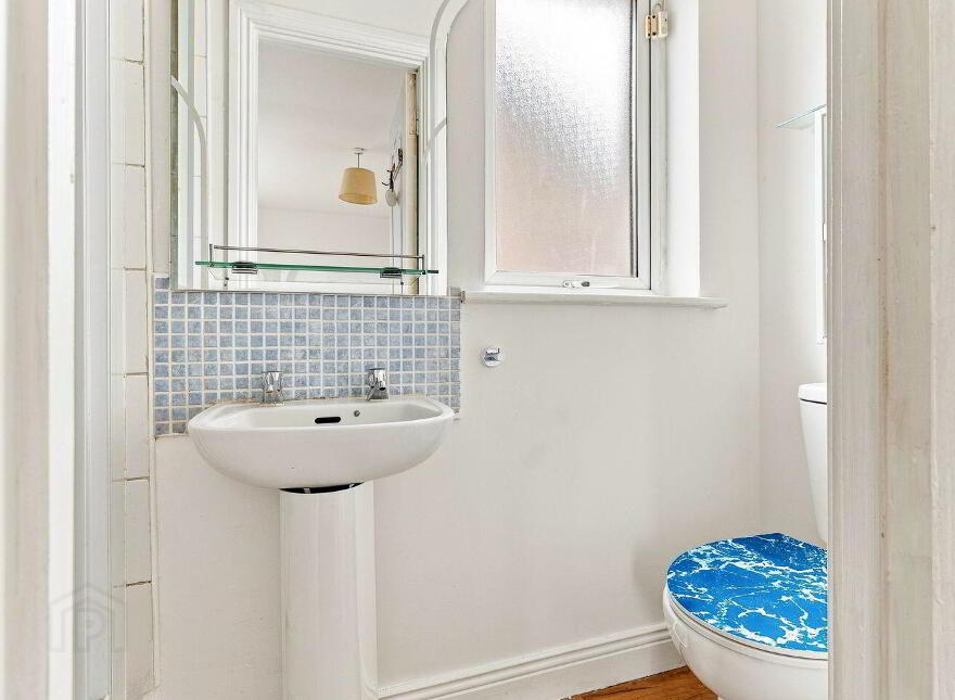 11 The Green, College Farm, Newbridge, W12H674
