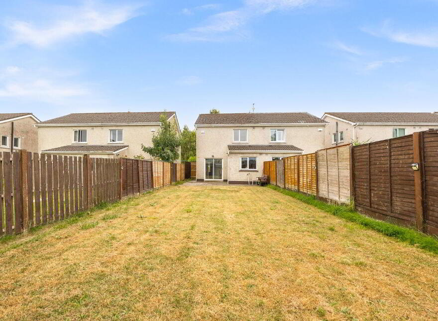 11 The Green, College Farm, Newbridge, W12H674