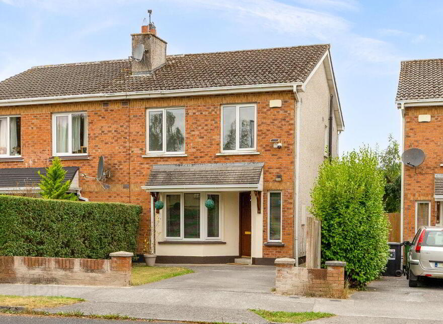 11 The Green, College Farm, Newbridge, W12H674