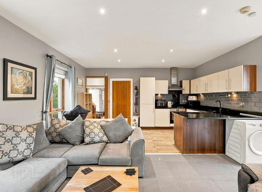 29 Lyons Avenue North, Newcastle, Newcastle, D22A0P2