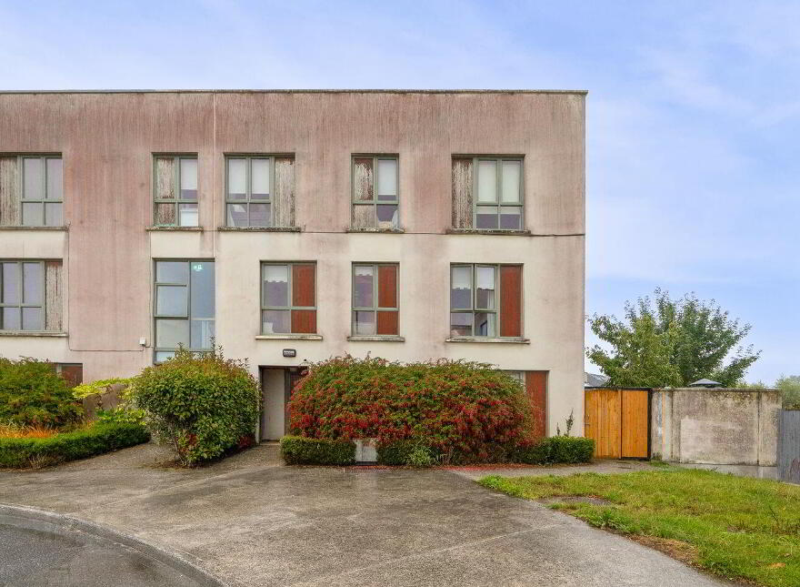 29 Lyons Avenue North, Newcastle, Newcastle, D22A0P2