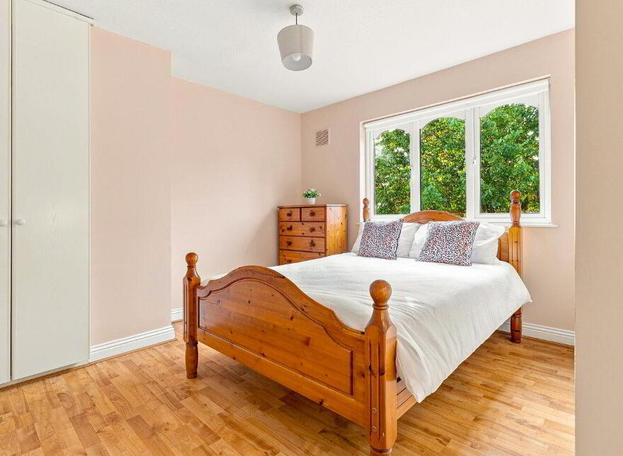 46 College Orchard, Newbridge, W12WR67