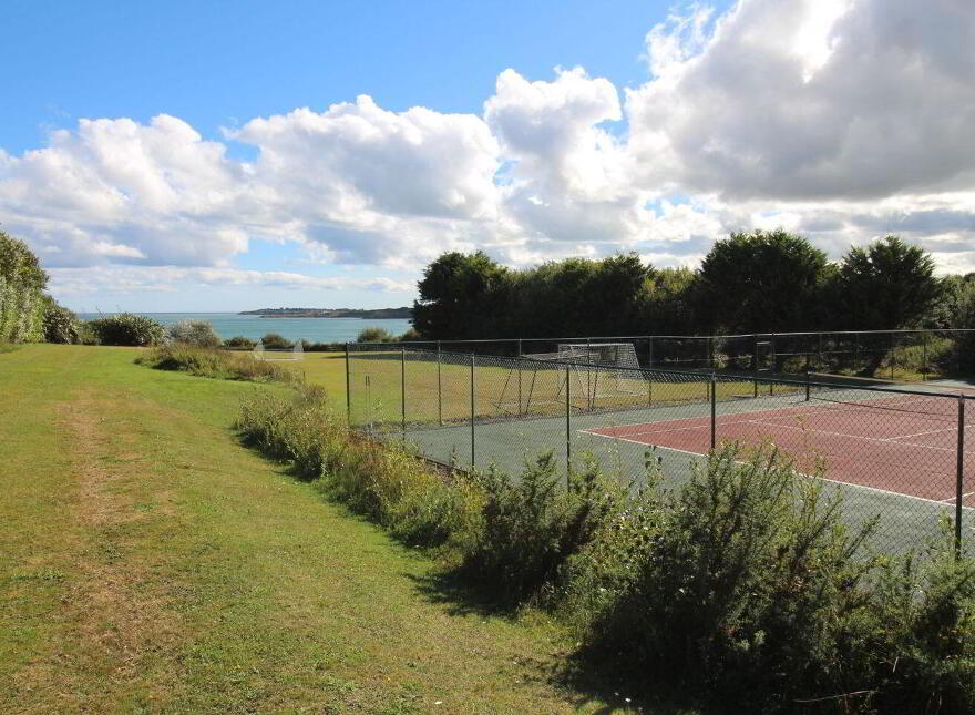 Lazy Acre, Roney Point, Ardamine, Gorey, Y25A273