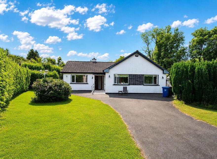 Iona, 4 Woodlands, Courtown, Y25WN53 photo