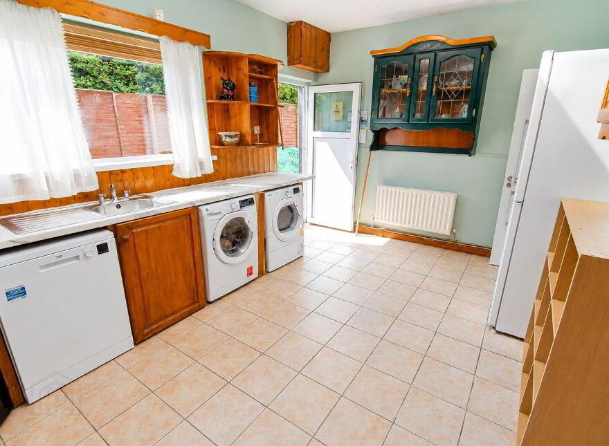 Iona, 4 Woodlands, Courtown, Y25WN53