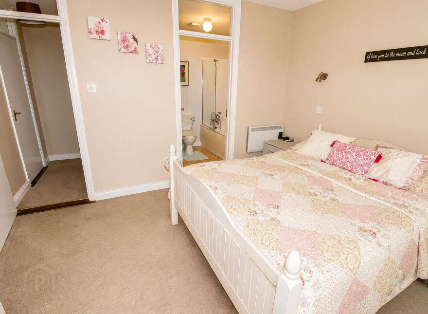 13 Forest Park, Courtown, Gorey, Y25NY61