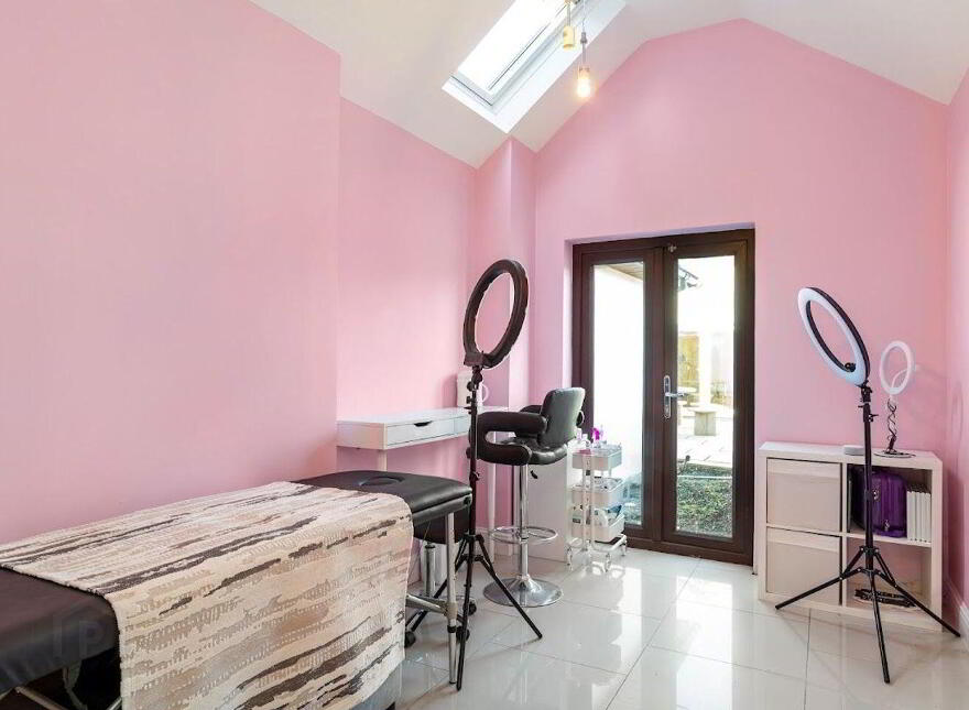 Bandon, Newtownpark Avenue, Blackrock, Blackrock, A94R7D4