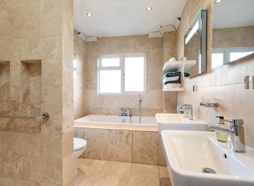 Bandon, Newtownpark Avenue, Blackrock, Blackrock, A94R7D4