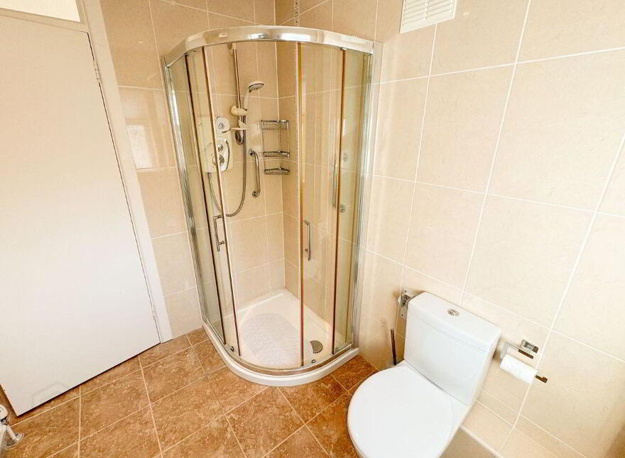 16 Somerton, Off Rochestown Avenue, Dún Laoghaire, Dun Laoghaire, A96A0Y6