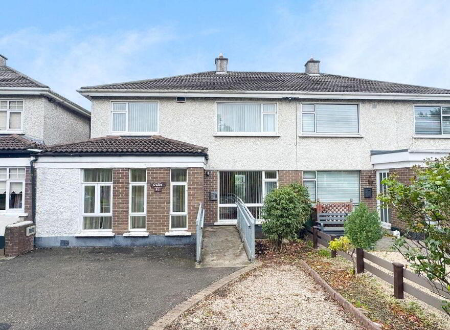 41 Churchview Park, Watson Estate, Killiney, A96N268 photo