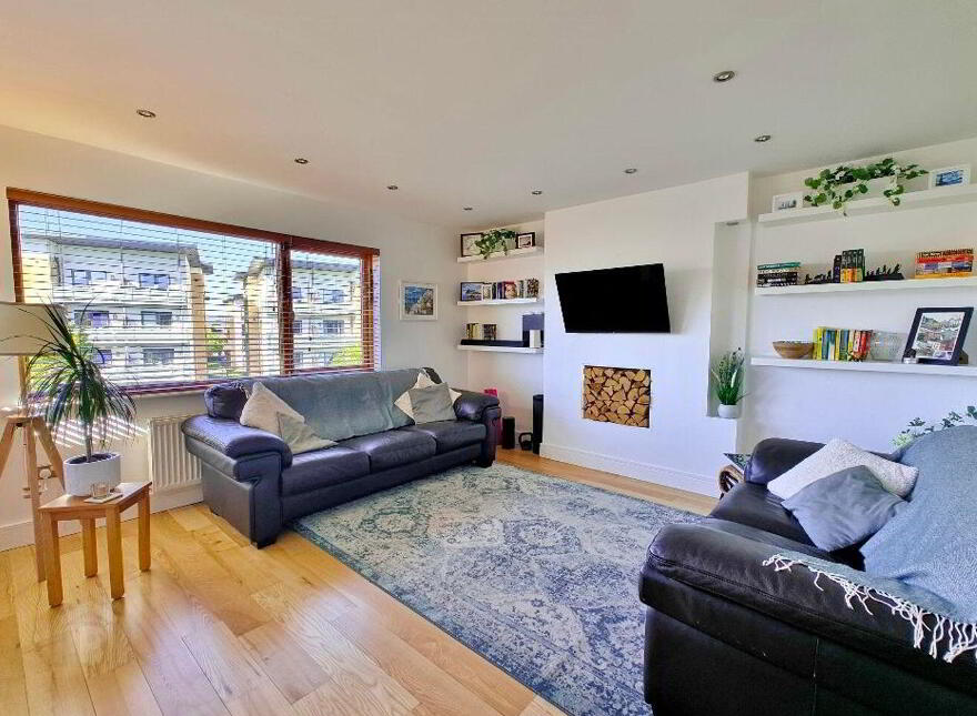 18 Olcovar, Shankill, Shankill, D18W635