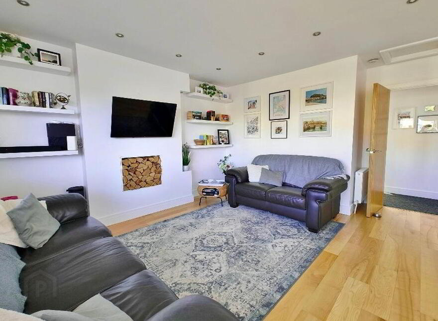 18 Olcovar, Shankill, Shankill, D18W635