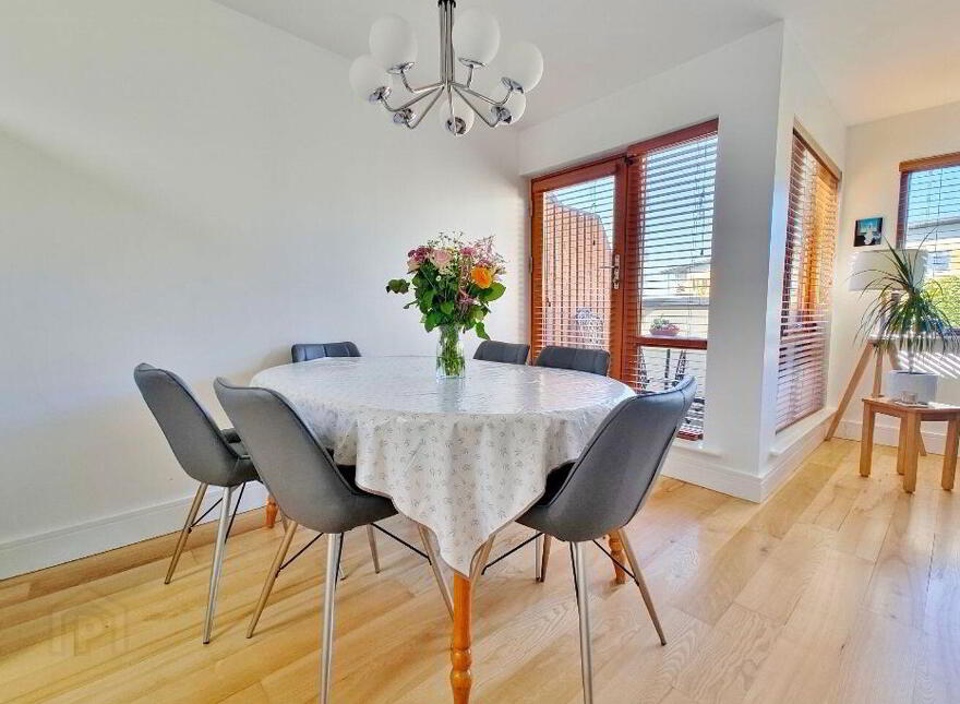 18 Olcovar, Shankill, Shankill, D18W635
