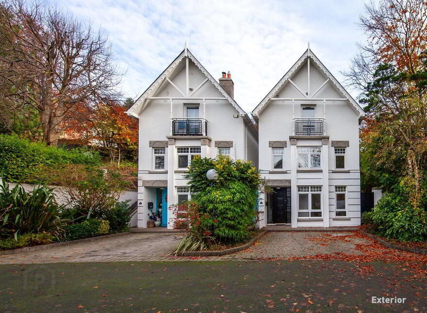 4 The Courtyard, Monastery, Enniskerry, A98N990