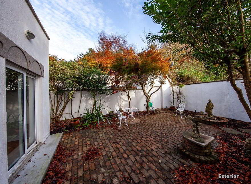 4 The Courtyard, Monastery, Enniskerry, A98N990
