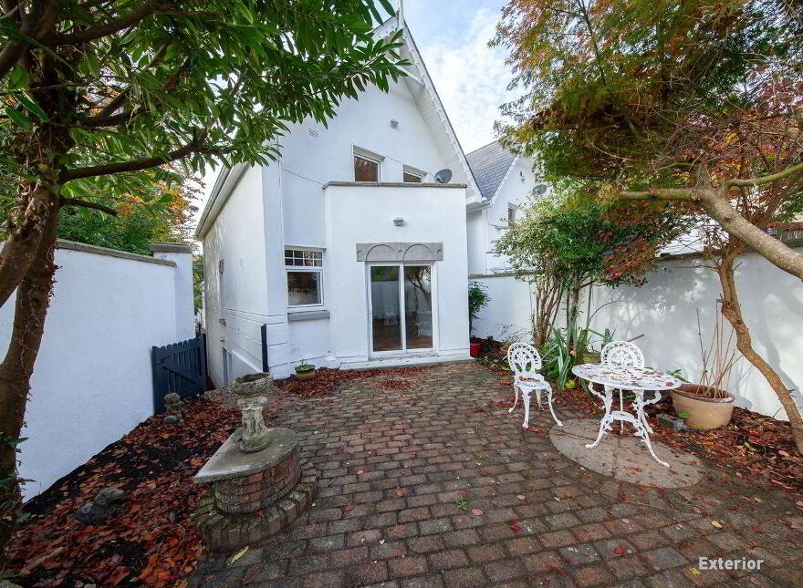 4 The Courtyard, Monastery, Enniskerry, A98N990