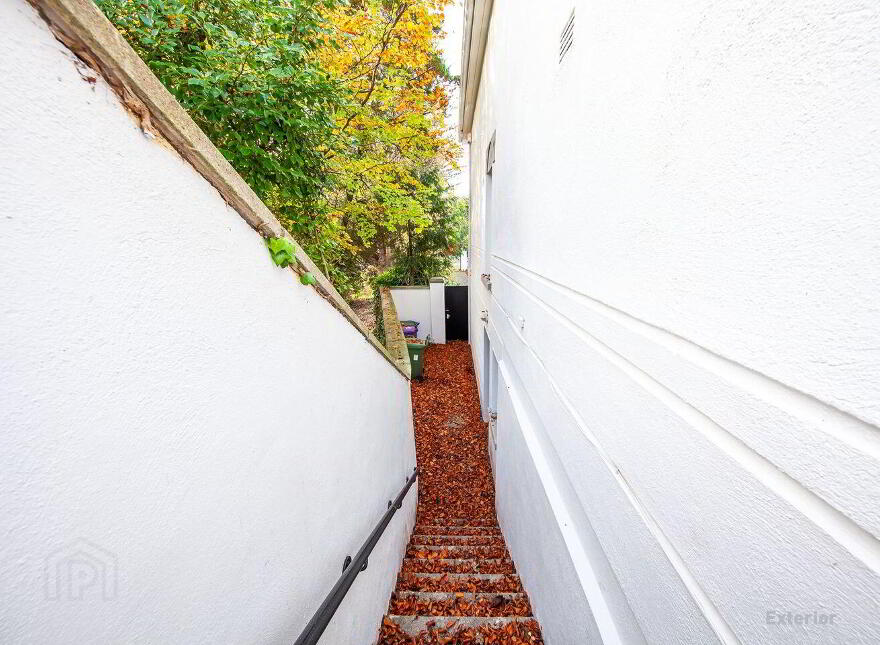 4 The Courtyard, Monastery, Enniskerry, A98N990