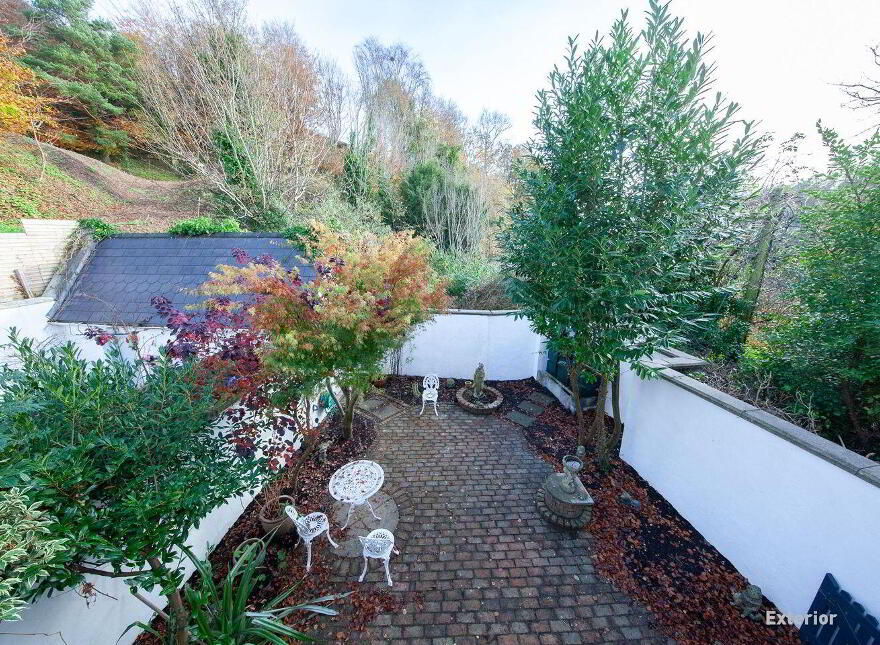 4 The Courtyard, Monastery, Enniskerry, A98N990