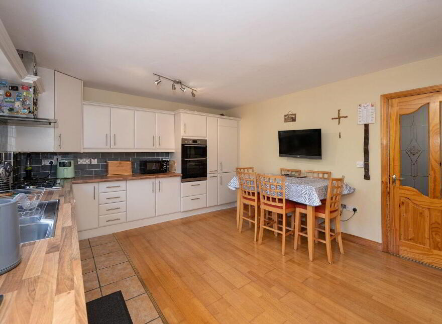 2 Barr An Bhaile, Passage West, T12Y1KK