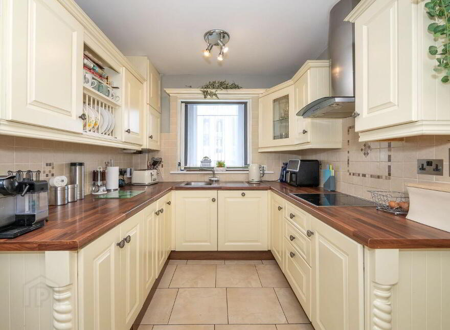 10 Kinvara Close, Ballyvolane, T23X88A