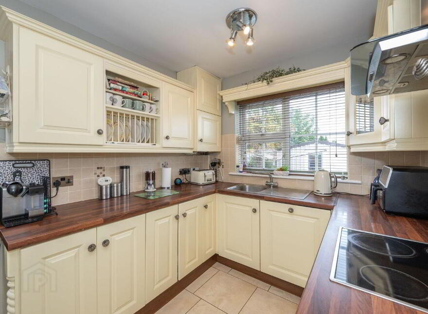 10 Kinvara Close, Ballyvolane, T23X88A