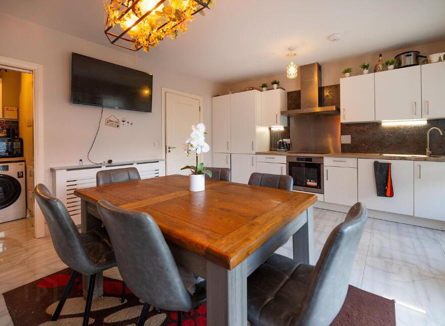 54 Hallwell Avenue, Adamstown, K78W8N6