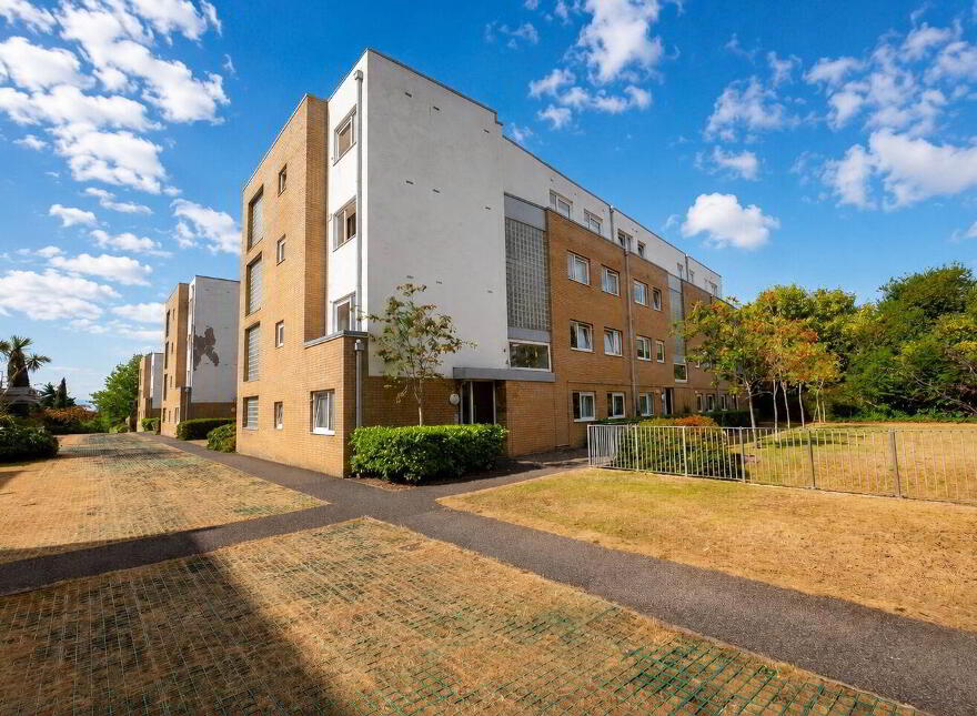 90 Griffith Hall, Glandore Road, Drumcondra, Drumcondra, D09PK49