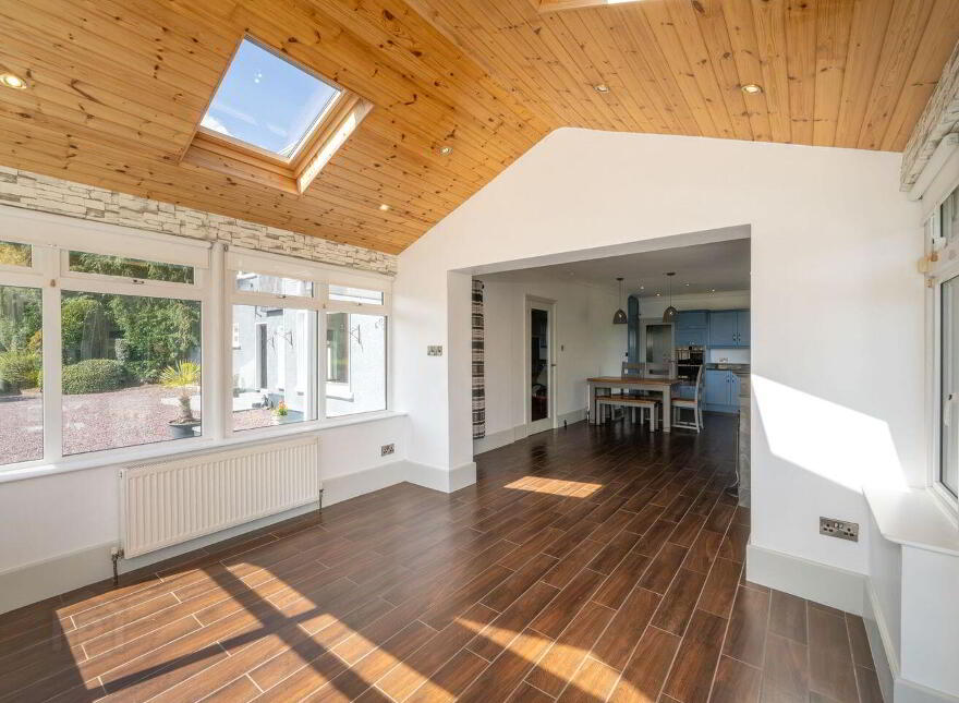 Lucca, Kilcoolishal, Glounthaune, T45X564