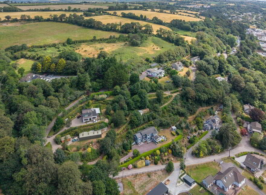 Lucca, Kilcoolishal, Glounthaune, T45X564